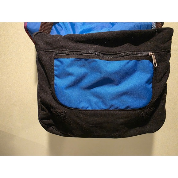 jansport messenger bag Move Sling Crossbody Main Compartment, Zippered Front Pockets, Adjustable Shoulder Strap, Fully Padded Back Panel, Black : Clothing, Shoes & Jewelry With a whole bunch of attachment points Jansport bag crossbody - Gem